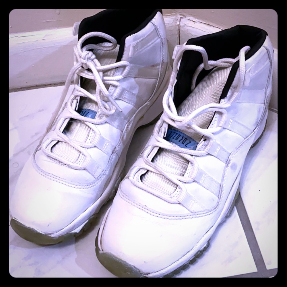 Air Jordan 11 Retro - white patent leather 2001